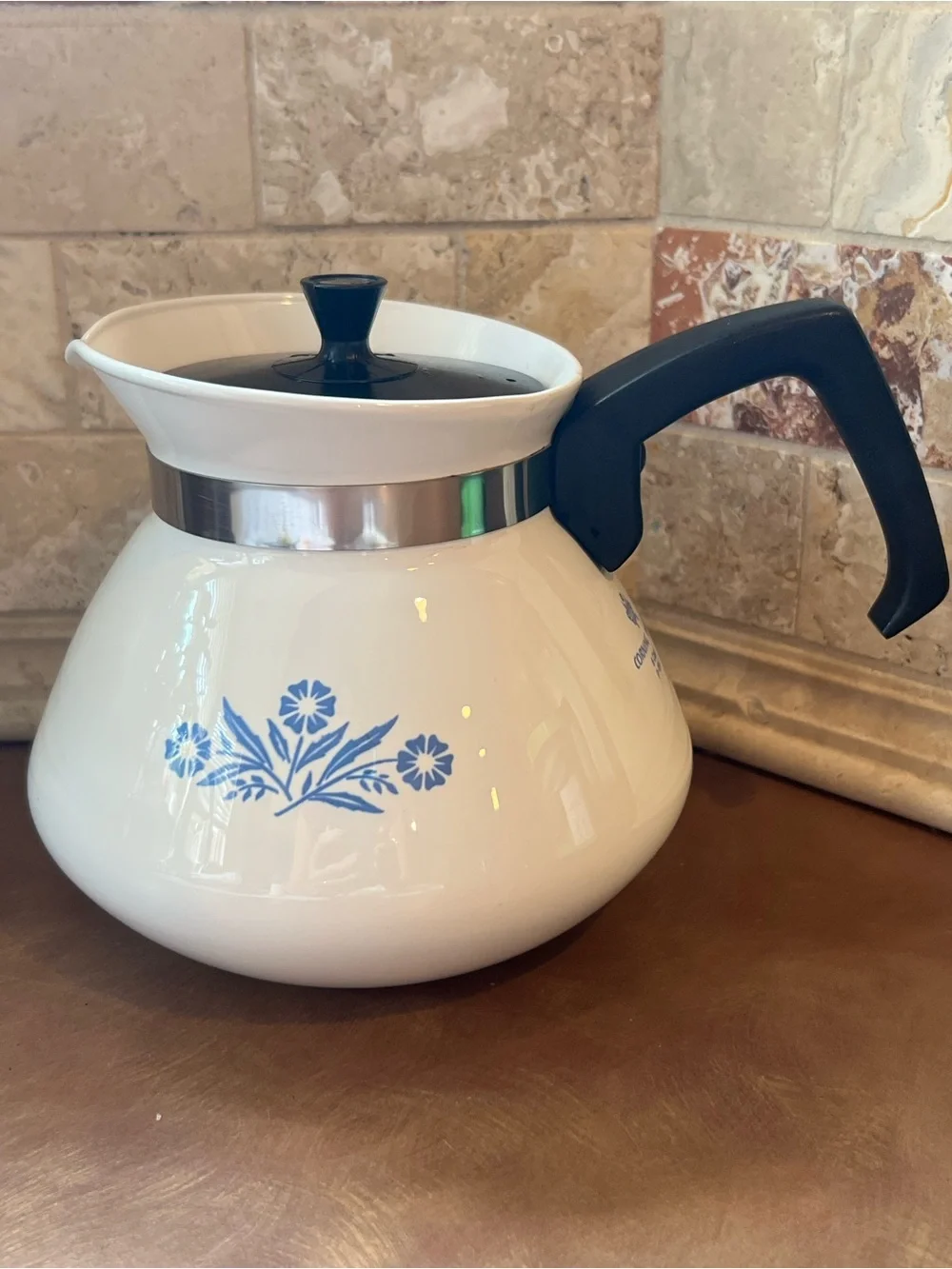 Corningware Blue Cornflower Tea/ Coffee Pot w/Lid -6 cups